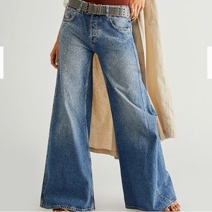 COPY - Free People Semi-Flared Washed Jeans